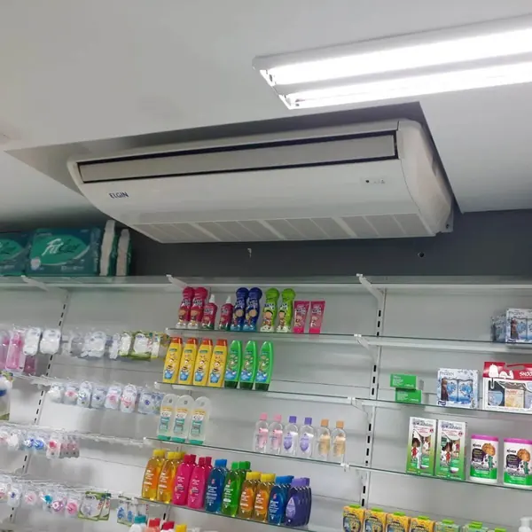 Condensadoras lado a lado em área externa
